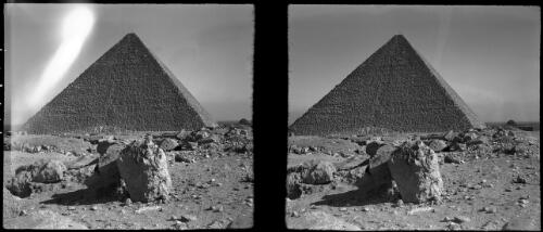 The greatest of all pyramids built by King Cheops [Great Pyramid at Giza] [picture] : [Egypt, World War II] / [Frank Hurley]