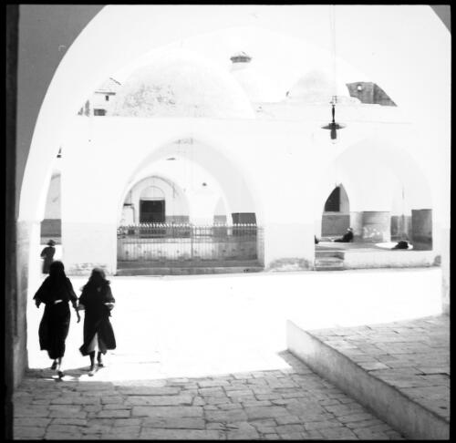 Grand Mosque Tripoli [picture] : [Lebanon, World War II] / [Frank Hurley]