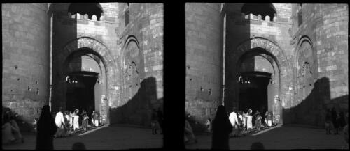 Bab Zuweila Gate Cairo [picture] : [Egypt, World War II] / [Frank Hurley]
