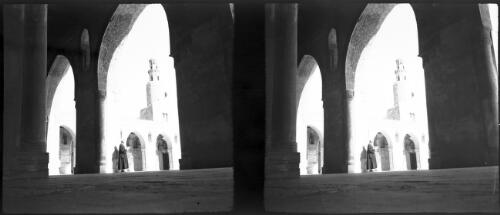 Ibn Tulun mosque Cairo stereos [minaret seen through archways] [picture] : [Egypt, World War II] / [Frank Hurley]