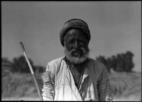 Petra [portrait of a man] [picture] : [Jordan, World War II] / [Frank Hurley]