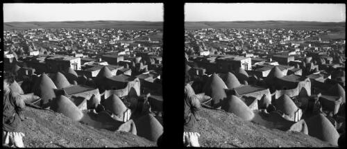 Nirab [overview of the town's adobe buildings] [picture] : [Syria, World War II] / [Frank Hurley]
