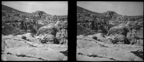 Ranges just outside Entrance to Petra [picture] : [Jordan, World War II] / [Frank Hurley]