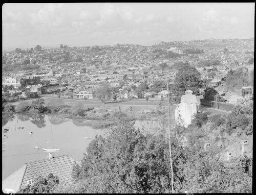[Town, harbour, boats, houses, 3] [picture] : [Tasmania] / [Frank Hurley]