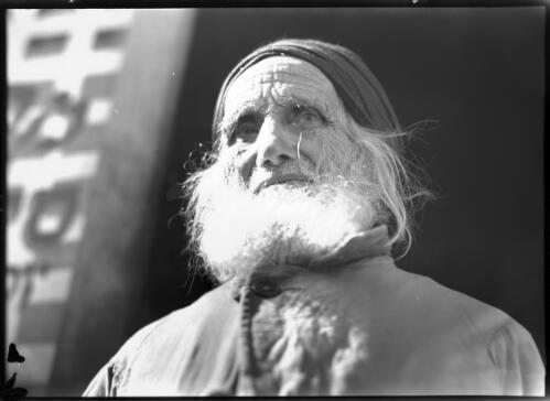 Yemenite patriarch age 102 [picture] : [Portrait Studies, Libya, World War II] / [Frank Hurley]