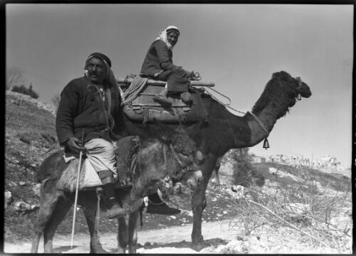 On road to Hebron [picture] / [Frank Hurley]