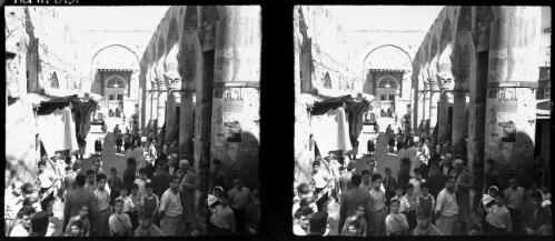 Damascus [scene of Damascus souq, Syria] [picture] / [Frank Hurley]