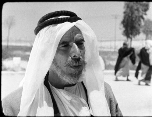Beersheba [study of a man, Palestine, 2] [picture] / [Frank Hurley]