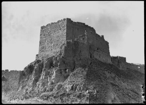 [Fortified tower of unidentified Crusader castle, Middle East, 2] [picture] / [Frank Hurley]