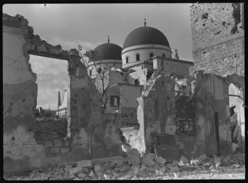 Ruins Benghazi showing cathedral in background [ca. 1940-1946] [picture] : [Barqah, Libya] / [Frank Hurley]