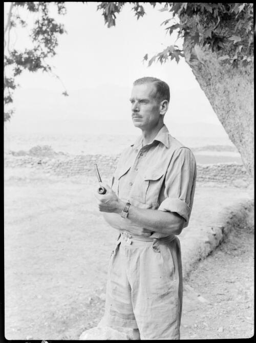 [Portrait of a man holding a pipe] [picture] : [Iran, World War II] / [Frank Hurley]