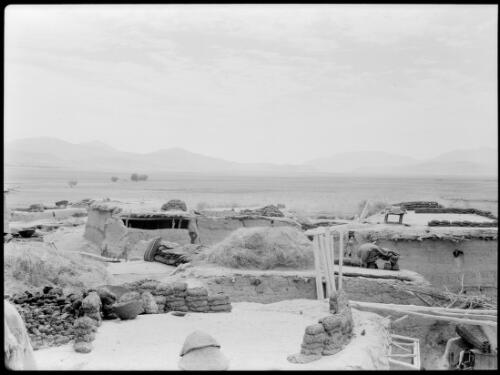 Village N W Persia Kermanshah [picture] : [Iran, World War II] / [Frank Hurley]