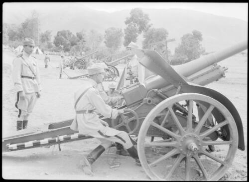 Persian artillery equipped with skoda guns [picture] : [Iran, World War II] / [Frank Hurley]