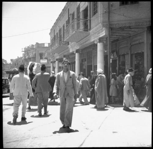 [Busy street scene, World War II] [picture] : [Iran] / [Frank Hurley]