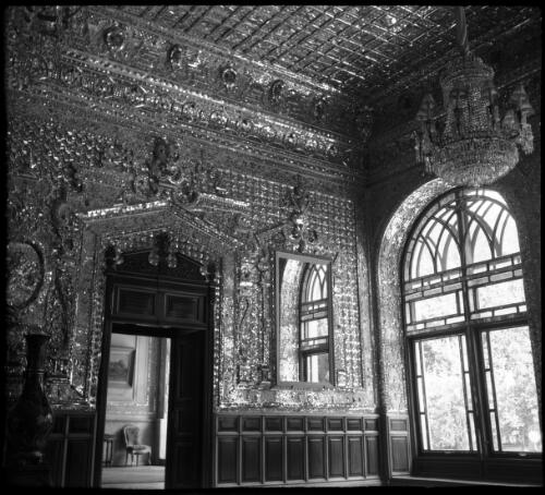 Mirror Room in Golestan Teheran [Tehran, World War II] [picture] : [Iran] / [Frank Hurley]