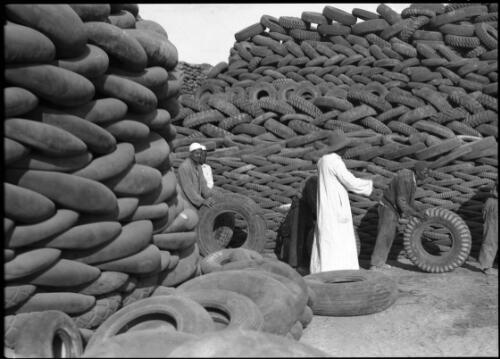 [War salvage in North Africa, World War II, 1] [picture] / [Frank Hurley]