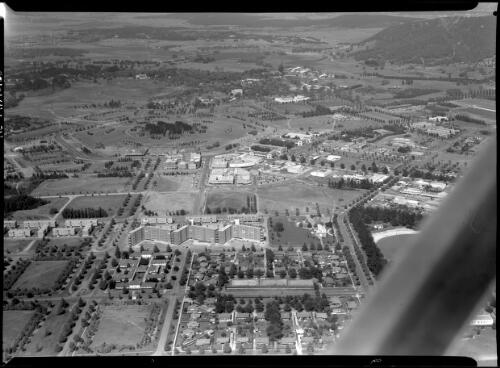 [Aerial view of Canberra city and surrounds, Australian Capital Territory] [picture] / [Frank Hurley]