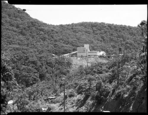 [An unidentified processing plant in a bush area, Australia] [picture] / [Frank Hurley]
