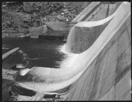 [Unidentified dam, Tasmania, 2] [picture] / [Frank Hurley]