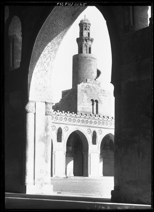 The minaret of Ibn Tulun [picture] : [Egypt, World War II] / [Frank Hurley]