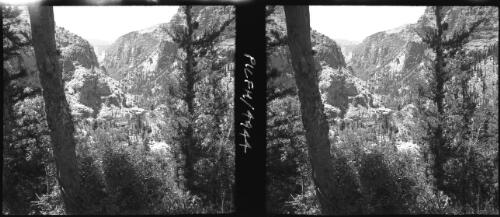 In Lebanons view from below Bechare [Bcharre] [picture] : [Lebanon, World War II] / [Frank Hurley]