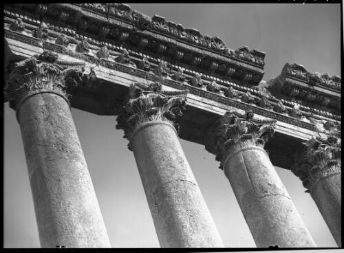 Details of entableture about the great columns Baalbek [Temple of Jupiter] [picture] : [Lebanon, World War II] / [Frank Hurley]