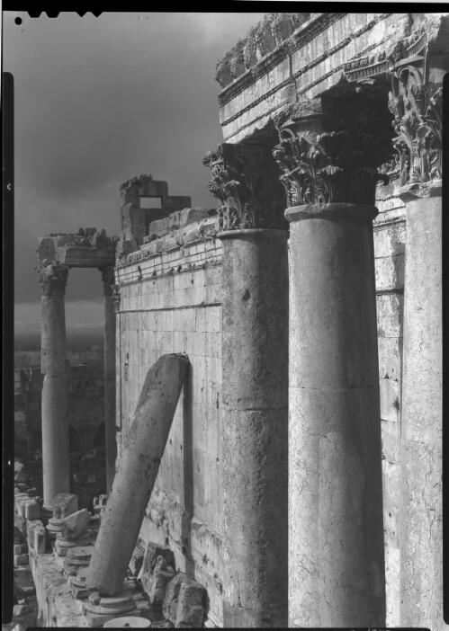 Fallen columns, facade Temple Bacchus Baalbek [picture] : [Lebanon, World War II] / [Frank Hurley]