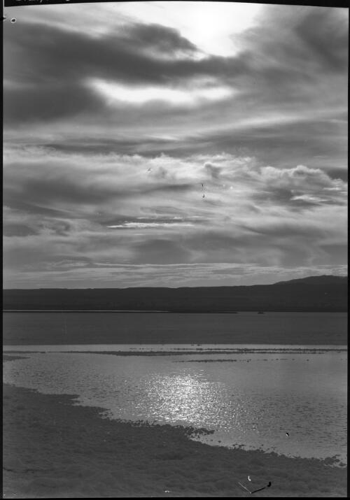 Sunset Dead Sea [picture] / [Frank Hurley]