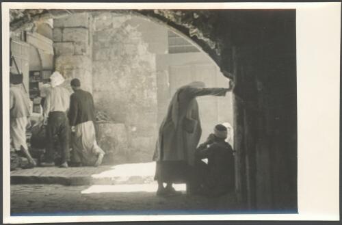 [Street scene, Old City, Jerusalem.] [picture] / [Frank Hurley]