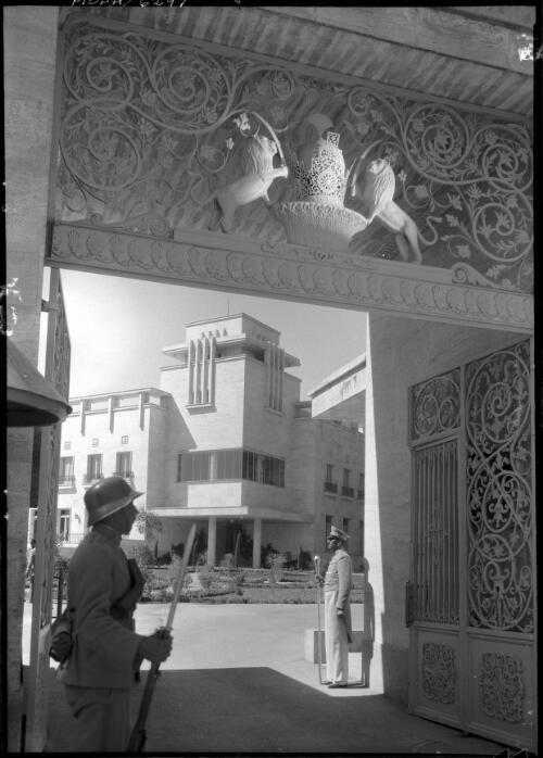Guardians of the Palace Gates [Palace of Shah Muhammad Pahlavi, 2] [picture] : [Iran] / [Frank Hurley]