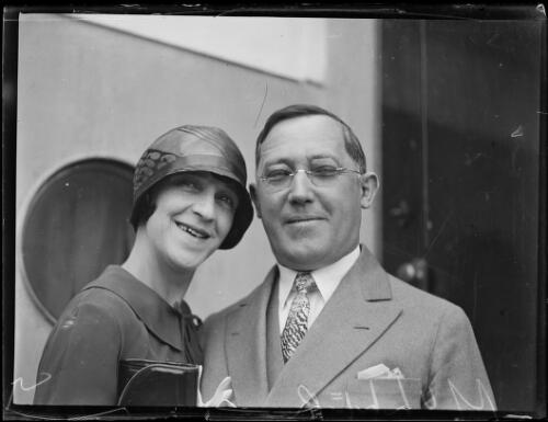 Mr and Mrs Harry Muller, representatives for J.C. Williamson in San Francisco, arriving on the Sierra, New South Wales, ca. 1924 [picture]