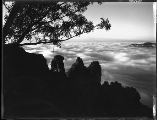 Three Sisters [3] [picture] : [Blue Mountains, New South Wales] / [Frank Hurley]