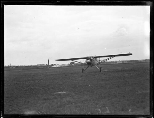 The City of Sydney plane taking off, New South Wales, ca. 1930s [picture]