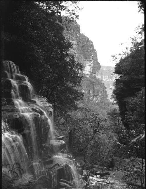 Sylvia Falls Wentworth [picture] : [Blue Mountains, New South Wales] / [Frank Hurley]