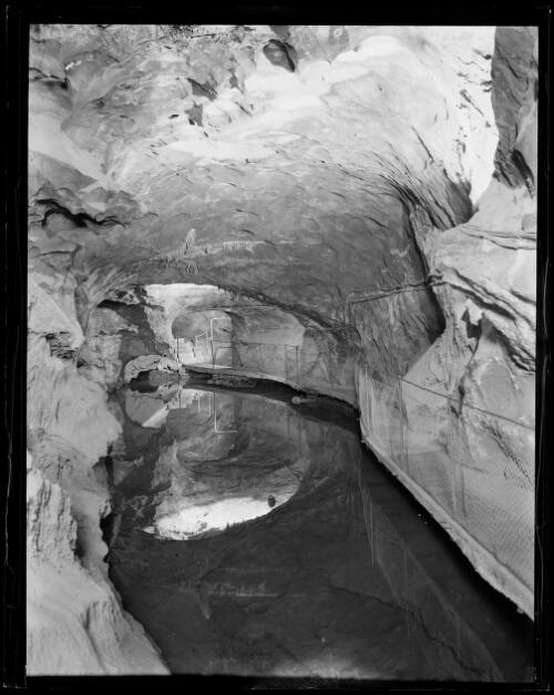 River Styx in the Jenolan Caves, New South Wales, 1 December 1933 [picture]