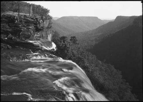 [View from top of falls to outlying valley] [picture] : [Blue Mountains, New South Wales] / [Frank Hurley]