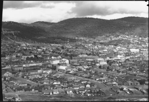 Lithgow [2] [picture] : [Blue Mountains, New South Wales] / [Frank Hurley]
