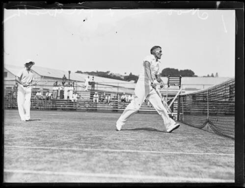 Edgar F. Moon and Vivian McGrath playing in the Australian Tennis Championship, New South Wales, 27 January 1934 [picture]