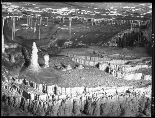 The Crystal Cities or fortifications in Right Imperial Cave [picture] : [Jenolan Caves, New South Wales] / [Frank Hurley]