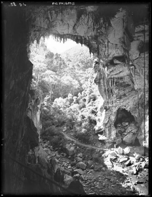 The Devil's Coachhouse [picture] : [Jenolan Caves, New South Wales] / [Frank Hurley]