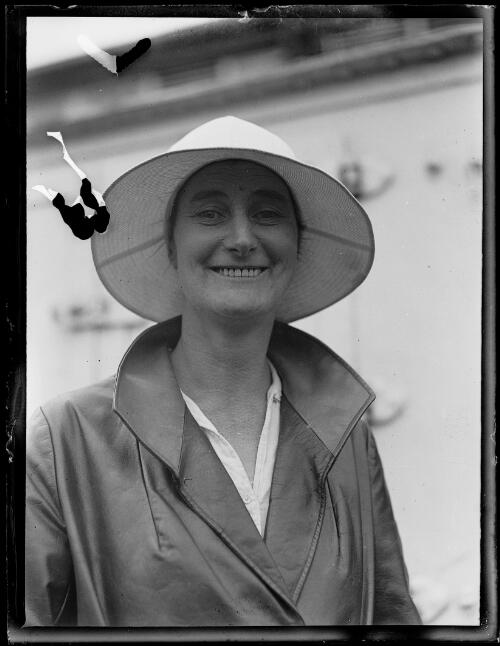 Joyce Balokovic onboard the yacht Northern Lights, Sydney, New South Wales, 1931 [picture]