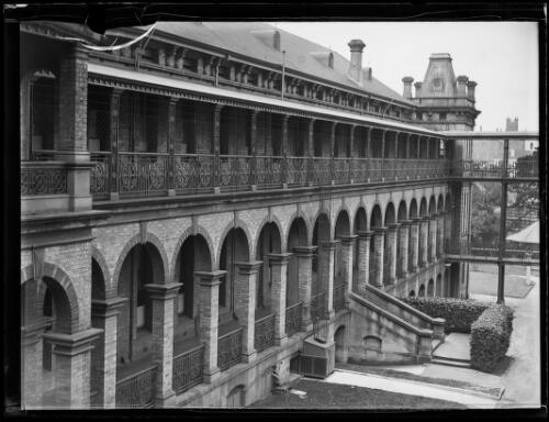 Royal Prince Alfred Hospital during its Golden Jubilee, Sydney, New South Wales, 27 September 1932 [picture]