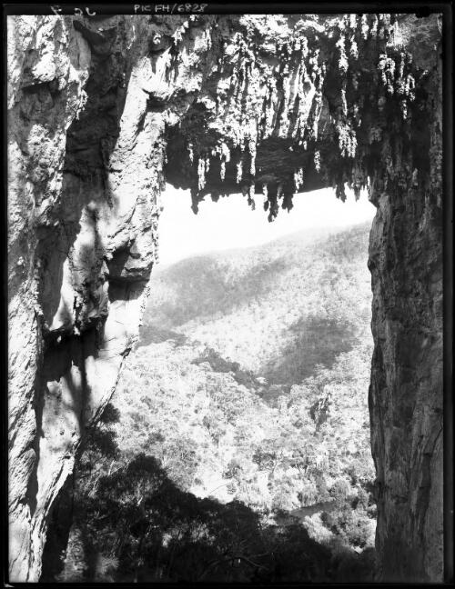Carlotta Arch, afternoon angle [picture] : [Jenolan Caves, New South Wales] / [Frank Hurley]