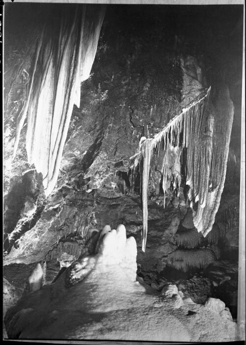 The Temple of Baal featuring the Angel's Wing, the Altar and Gabriel's Wing, Jenolan Caves, New South Wales [picture] : [Jenolan Caves, New South Wales] / [Frank Hurley]