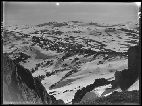 General view from Charlotte Pass [picture] : [Kosciuszko, New South Wales] / [Frank Hurley]