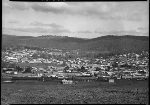 Cooma panorama [2] [picture] : [Snowy Mountains Hydro-Electric Scheme, New South Wales] / [Frank Hurley]