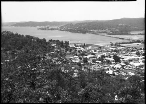 Gosford & Brisbane Water [picture] : [Central Coast, New South Wales] / [Frank Hurley]