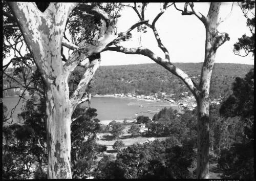 Looking down onto Pretty Beach [picture] : [New South Wales] / [Frank Hurley]