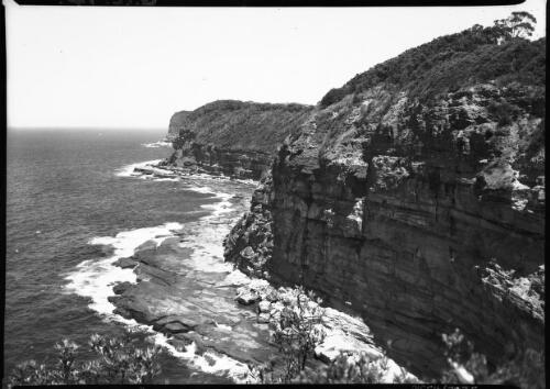 Cape Three Points [picture] : [New South Wales] / [Frank Hurley]