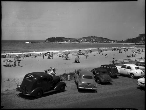 Panorama Terrigal Beach [1] [picture] : [Central Coast, New South Wales] / [Frank Hurley]